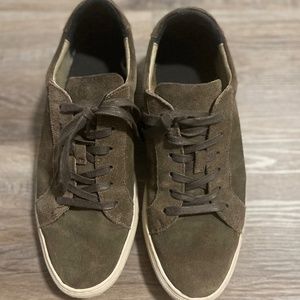 Men Sneaker (Banana Republic)